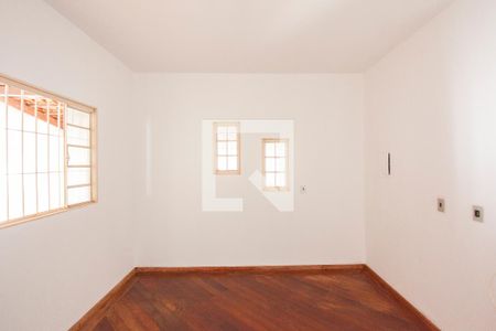 Sala de casa para alugar com 2 quartos, 150m² em Granada, Uberlândia