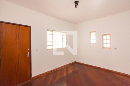 Sala de casa para alugar com 2 quartos, 150m² em Granada, Uberlândia