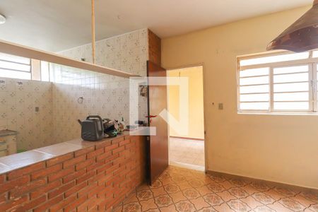 Sala de casa à venda com 3 quartos, 250m² em Jardim Cidapel, Jundiaí