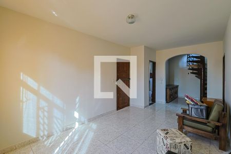 Sala de apartamento para alugar com 3 quartos, 200m² em Sagrada Família, Belo Horizonte