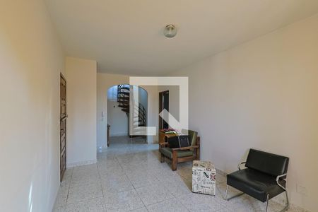 Sala de apartamento para alugar com 3 quartos, 200m² em Sagrada Família, Belo Horizonte