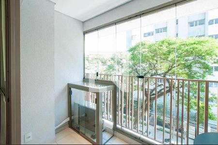 Varanda de kitnet/studio para alugar com 1 quarto, 27m² em Sumarezinho, São Paulo