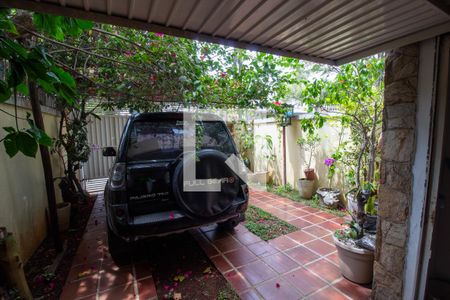 Casa à venda com 185m², 4 quartos e 3 vagas Casa à venda com 185m², 4 quartos e 3 vagasGaragem