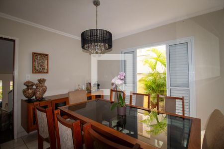 Sala de Jantar de casa à venda com 4 quartos, 185m² em Jardim Pinheiros, São Paulo