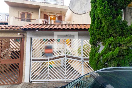 Casa à venda com 187m², 3 quartos e 4 vagas Casa à venda com 187m², 3 quartos e 4 vagasFachada