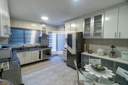 Casa à venda com 187m², 3 quartos e 4 vagas Casa à venda com 187m², 3 quartos e 4 vagasCozinha
