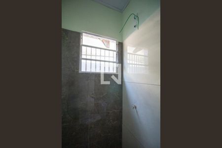 Banheiro de casa para alugar com 1 quarto, 20m² em Jardim J S Carvalho, Sorocaba