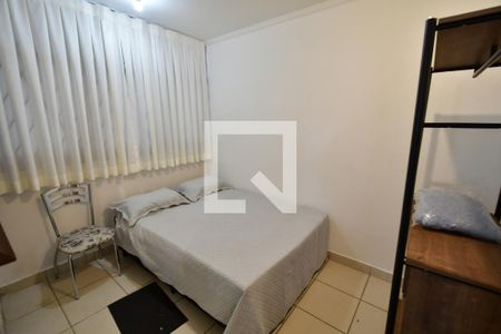 Quarto Suíte 1 de apartamento para alugar com 2 quartos, 70m² em Centro, Campinas