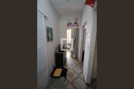 Corredor de casa para alugar com 2 quartos, 150m² em Brás de Pina, Rio de Janeiro