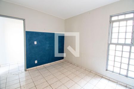 Quarto 1 de apartamento para alugar com 2 quartos, 100m² em Ceilândia, Brasília