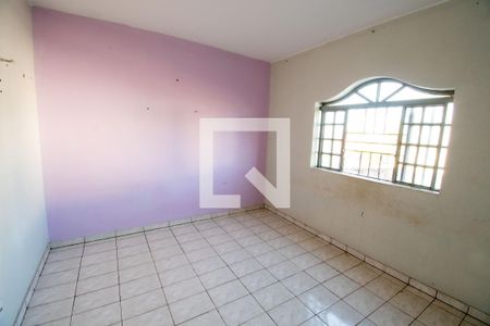 Quarto 2 de apartamento para alugar com 2 quartos, 100m² em Ceilândia, Brasília