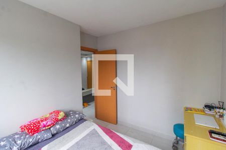 Quarto 1 de apartamento à venda com 2 quartos, 41m² em Feitoria, São Leopoldo