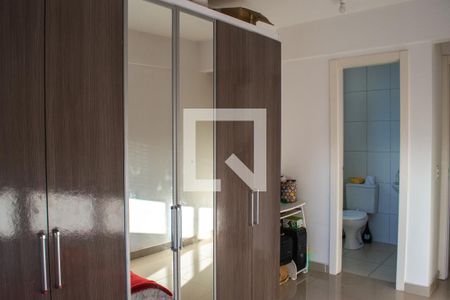 Quarto 1 de apartamento à venda com 3 quartos, 67m² em Santo Antônio, Porto Alegre