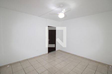 Quarto 1 de casa para alugar com 1 quarto, 80m² em Jardim Santa Cruz, São Paulo