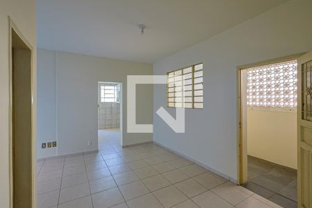 Sala  de casa à venda com 3 quartos, 300m² em Concórdia, Belo Horizonte