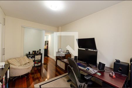 Quarto 1 de apartamento para alugar com 4 quartos, 210m² em Icaraí, Niterói
