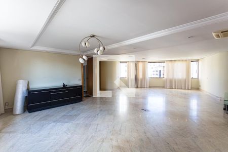 Sala de apartamento para alugar com 3 quartos, 240m² em União, Belo Horizonte