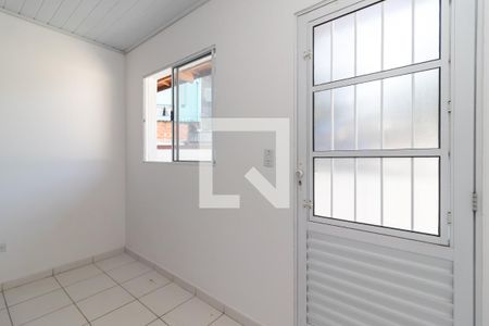 Sala de casa de condomínio para alugar com 2 quartos, 45m² em Casa Verde Alta, São Paulo