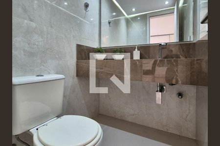 Lavabo  de apartamento para alugar com 3 quartos, 140m² em Barra da Tijuca, Rio de Janeiro