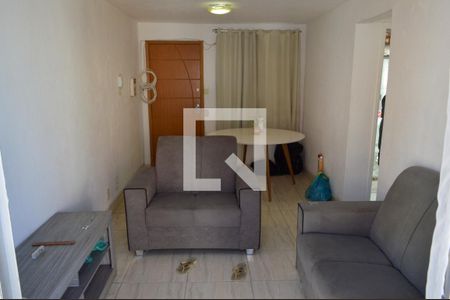 Sala de apartamento para alugar com 2 quartos, 55m² em Taquara, Rio de Janeiro