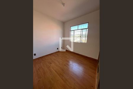 Apartamento à venda com 3 quartos, 66m² em Pompéia, Belo Horizonte