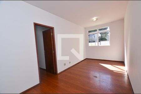 Sala de apartamento à venda com 2 quartos, 64m² em Colégio Batista, Belo Horizonte