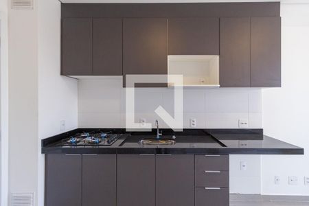 Sala e cozinha de apartamento para alugar com 1 quarto, 27m² em Km 18, Osasco