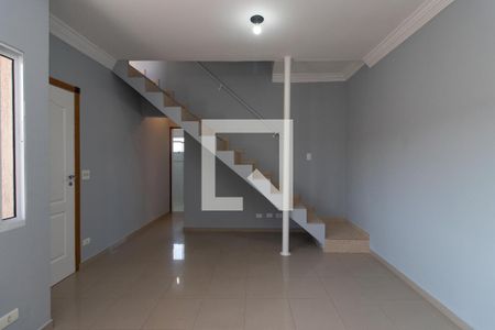 Sala de casa para alugar com 2 quartos, 130m² em Vila Nova Carolina, São Paulo