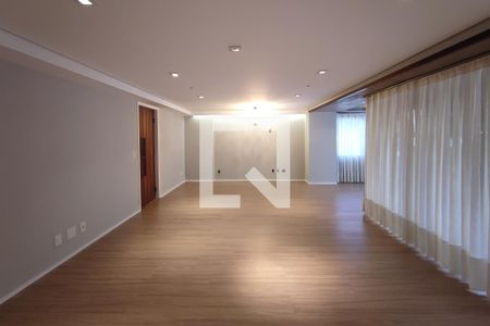 Sala de apartamento à venda com 4 quartos, 226m² em Cambuí, Campinas