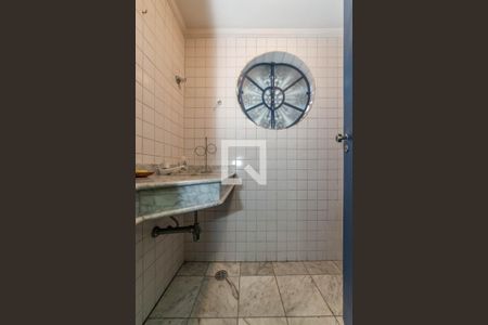 Lavabo de casa para alugar com 3 quartos, 155m² em Saúde, São Paulo