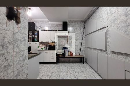 Cozinha 2 de casa à venda com 3 quartos, 271m² em Vila Camilópolis, Santo André