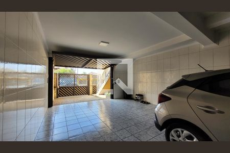 Garagem de casa à venda com 3 quartos, 271m² em Vila Camilópolis, Santo André