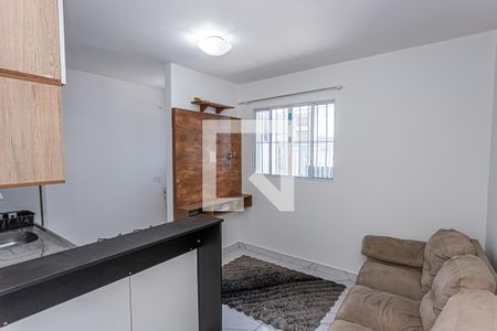 Sala e cozinha de apartamento para alugar com 1 quarto, 30m² em Jardim do Tiro, São Paulo