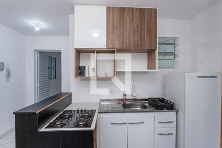 Sala e cozinha de apartamento para alugar com 1 quarto, 30m² em Jardim do Tiro, São Paulo