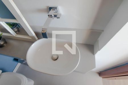 Lavabo de apartamento para alugar com 3 quartos, 190m² em Água Verde, Curitiba