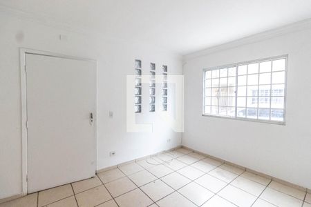 Sala de casa de condomínio para alugar com 2 quartos, 90m² em Jardim Carlu, São Paulo