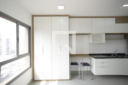 Studio de kitnet/studio para alugar com 1 quarto, 28m² em Vila Firmiano Pinto, São Paulo