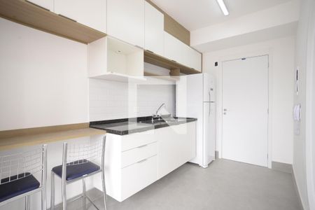 Cozinha de kitnet/studio para alugar com 1 quarto, 28m² em Vila Firmiano Pinto, São Paulo