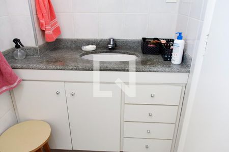 Apartamento à venda com 82m², 3 quartos e 1 vaga Apartamento à venda com 82m², 3 quartos e 1 vagaBanheiro