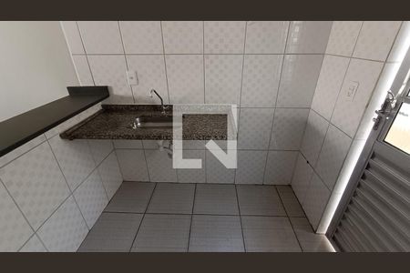 Cozinha de kitnet/studio para alugar com 1 quarto, 27m² em Jardim Goncalves, Sorocaba