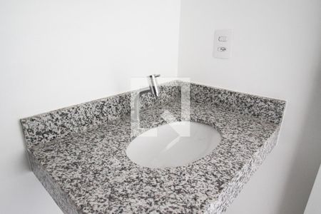 Banheiro de kitnet/studio à venda com 1 quarto, 24m² em Vila Nova Conceição, São Paulo
