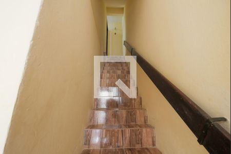 Escada de casa para alugar com 4 quartos, 200m² em Acupe, Salvador