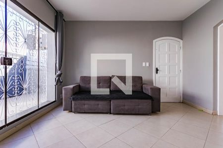 Sala de casa para alugar com 2 quartos, 160m² em Vila Lavínia, Mogi das Cruzes