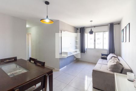 Sala de apartamento para alugar com 2 quartos, 60m² em Jardim Sindona, Osasco