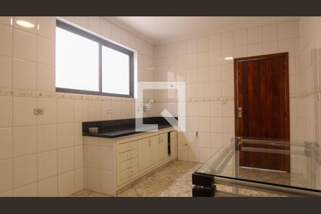 Casa à venda com 200m², 2 quartos e 2 vagas Casa à venda com 200m², 2 quartos e 2 vagasCozinha