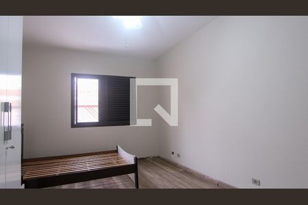 Quarto 2 de casa para alugar com 2 quartos, 200m² em Quinta da Paineira, São Paulo