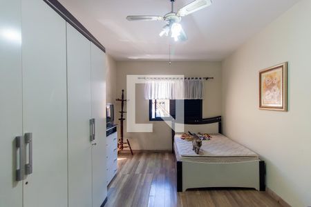 Quarto 1 de casa para alugar com 2 quartos, 200m² em Quinta da Paineira, São Paulo