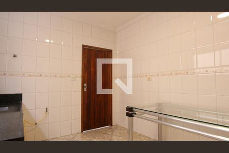 Casa à venda com 200m², 2 quartos e 2 vagas Casa à venda com 200m², 2 quartos e 2 vagasCozinha