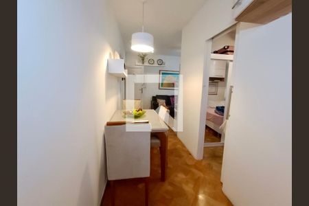 Corredor  de apartamento à venda com 2 quartos, 42m² em Leblon, Rio de Janeiro