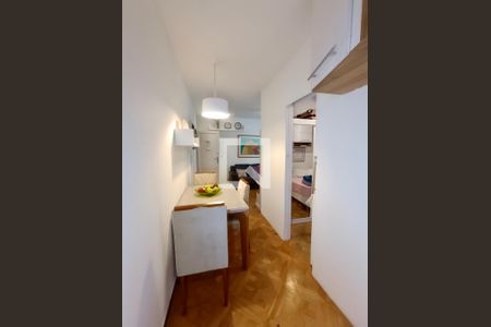 Corredor  de apartamento à venda com 2 quartos, 42m² em Leblon, Rio de Janeiro